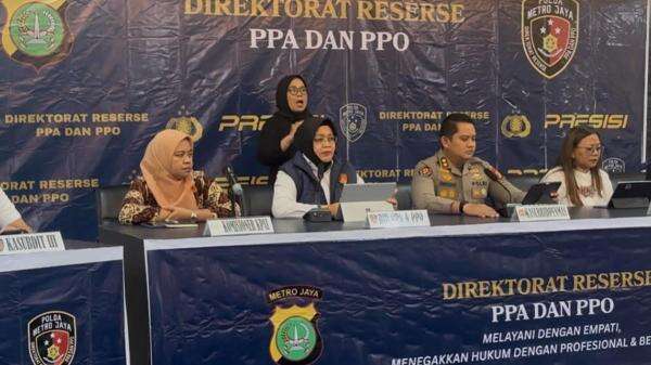 Terbongkar! 4 Kafe di Bekasi Jadikan Anak-Anak PSK, 12 Orang Ditetapkan Tersangka Terbongkar! 4 Kafe di Bekasi Jadikan Anak-Anak PSK, 12 Orang Ditetapkan Tersangka
