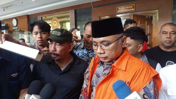 Sidang Korupsi Kuota Haji, Yaqut ke Eks Pejabat Kemenag: Fitnah Lebih Kejam dari Pembunuhan Sidang Korupsi Kuota Haji, Yaqut ke Eks Pejabat Kemenag: Fitnah Lebih Kejam dari Pembunuhan