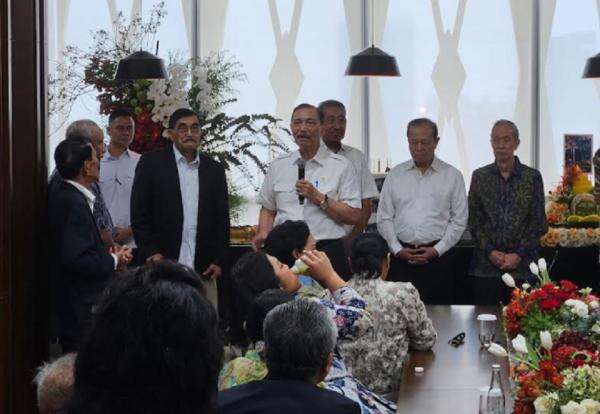 Pesan Luhut untuk Pemimpin: Harus Mau Mendengar, Jangan Merasa Paling Benar Pesan Luhut untuk Pemimpin: Harus Mau Mendengar, Jangan Merasa Paling Benar