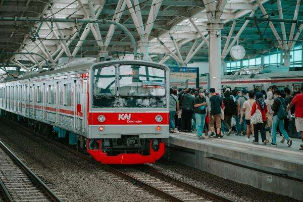 Ada Proses Perawatan, KAI Sesuaikan 17 Jadwal Perjalanan KRL Jabodetabek Mulai Hari Ini Ada Proses Perawatan, KAI Sesuaikan 17 Jadwal Perjalanan KRL Jabodetabek Mulai Hari Ini