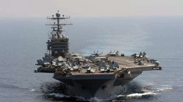 Serangan Rudal Iran Hantam Kapal di Selat Hormuz, Lukai 8 Marinir AS Serangan Rudal Iran Hantam Kapal di Selat Hormuz, Lukai 8 Marinir AS