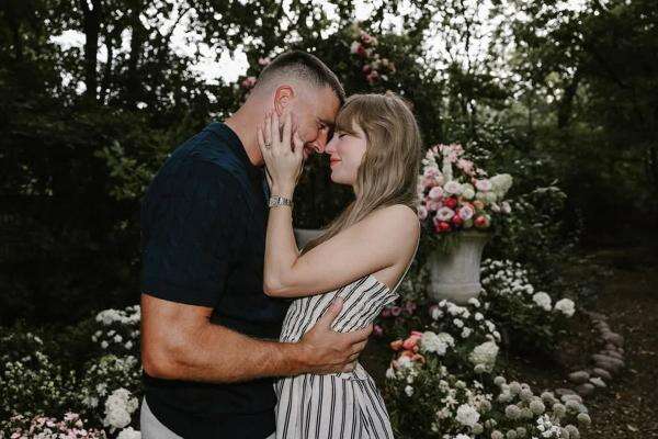 5 Fakta Pernikahan Taylor Swift dan Travis Kelce, Gaun Dior hingga Tamu Bertabur Bintang 5 Fakta Pernikahan Taylor Swift dan Travis Kelce, Gaun Dior hingga Tamu Bertabur Bintang
