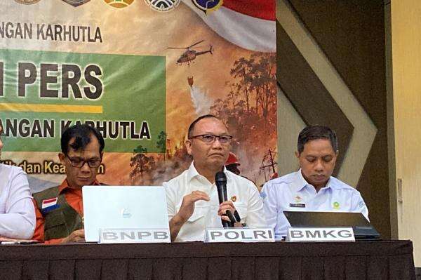 Selain 9 Perusahaan Sawit, Polri Tetapkan 223 Orang Tersangka Karhutla Selain 9 Perusahaan Sawit, Polri Tetapkan 223 Orang Tersangka Karhutla