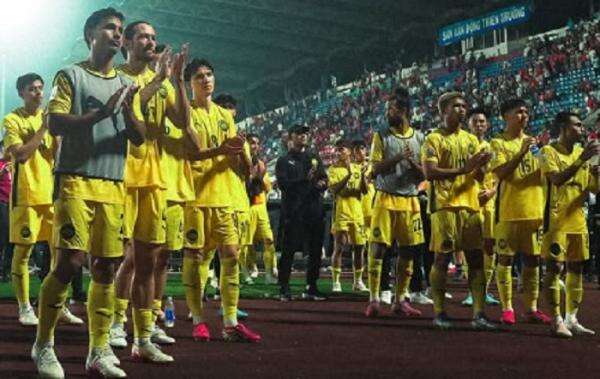 Timnas Malaysia Bawa 21 Pemain ke Jakarta, 2 Jadi Sorotan Timnas Malaysia Bawa 21 Pemain ke Jakarta, 2 Jadi Sorotan