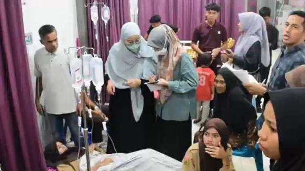 17 Siswa SMAN 1 Kuala Bireuen Dilarikan ke RS Usai Santap MBG, Mual dan Pusing 17 Siswa SMAN 1 Kuala Bireuen Dilarikan ke RS Usai Santap MBG, Mual dan Pusing