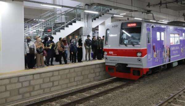 Gangguan di Stasiun Pasar Minggu, Perjalanan KRL Bogor-Jakarta Kota Tersendat Gangguan di Stasiun Pasar Minggu, Perjalanan KRL Bogor-Jakarta Kota Tersendat
