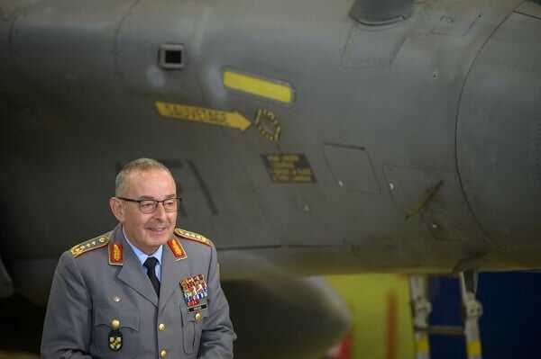 Siapa Carsten Breuer? Jenderal Jerman yang Ditunjuk sebagai Pejabat Militer NATO Siapa Carsten Breuer? Jenderal Jerman yang Ditunjuk sebagai Pejabat Militer NATO
