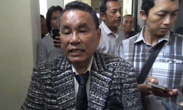 Hotman Paris Dukung Ruben Onsu yang Besarkan Anak-Anak Bukan Sarwendah? Ini Faktanya! Hotman Paris Dukung Ruben Onsu yang Besarkan Anak-Anak Bukan Sarwendah? Ini Faktanya!