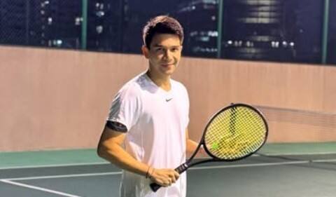 Jonathan Frizzy Fokus Kejar Body Sixpack Usai Merasa Terlalu Kurus Jonathan Frizzy Fokus Kejar Body Sixpack Usai Merasa Terlalu Kurus