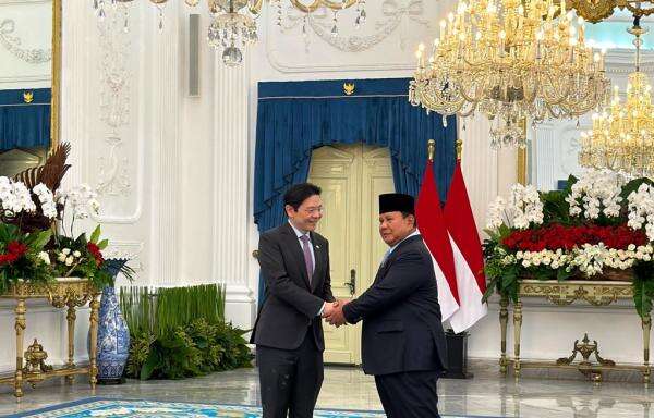 Prabowo Sambut Hangat PM Singapura Lawrence Wong di Istana Prabowo Sambut Hangat PM Singapura Lawrence Wong di Istana