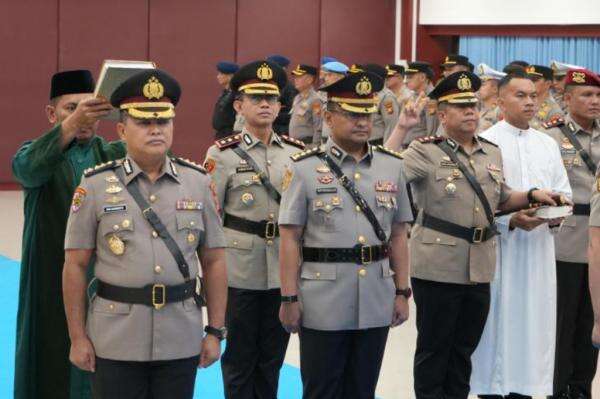 Sertijab di Polda Riau, Wakapolda dan Sejumlah Kapolres Diganti Sertijab di Polda Riau, Wakapolda dan Sejumlah Kapolres Diganti