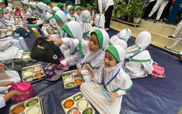 BGN Setop Penyaluran MBG selama Libur Sekolah BGN Setop Penyaluran MBG selama Libur Sekolah