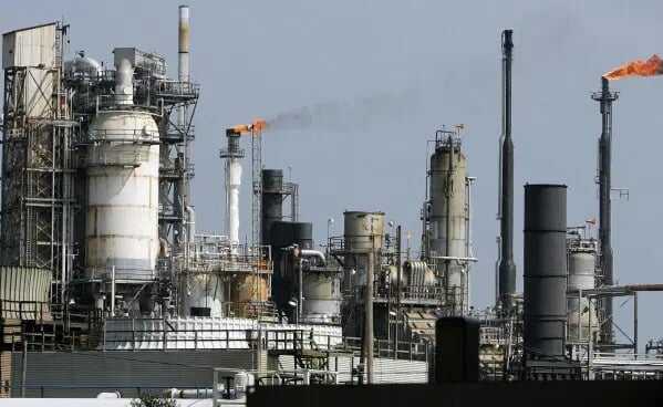 Harga Minyak Dunia Turun Lebih dari 1, Brent Tetap Bertahan di Atas USD104 per Barel Harga Minyak Dunia Turun Lebih dari 1, Brent Tetap Bertahan di Atas USD104 per Barel