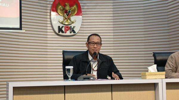 KPK Tetapkan Bupati Kuansing Sebagai Tersangka di Kasus Suap Pengisian Jabatan KPK Tetapkan Bupati Kuansing Sebagai Tersangka di Kasus Suap Pengisian Jabatan