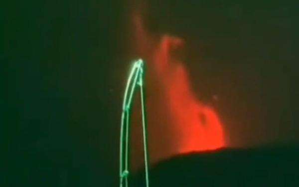 Penampakan Erupsi Gunung Anak Krakatau hingga Cerita Kepanikan Warga Penampakan Erupsi Gunung Anak Krakatau hingga Cerita Kepanikan Warga
