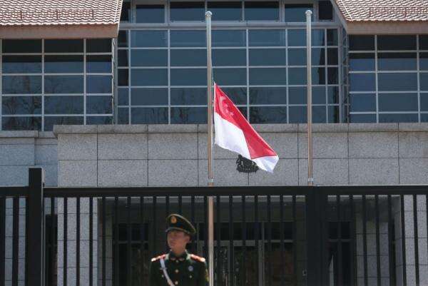 Heboh Kabar Saiful Mujani dan Dino Patti Djalal Temui Dubes, Singapura Buka Suara Heboh Kabar Saiful Mujani dan Dino Patti Djalal Temui Dubes, Singapura Buka Suara