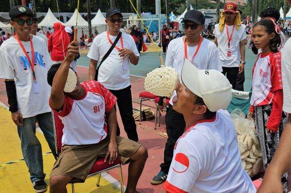 Meriahnya Lomba 17-an Pesta Rakyat HUT ke-81 RI di Monas, Berhadiah Sepeda hingga Rice Cooker Meriahnya Lomba 17-an Pesta Rakyat HUT ke-81 RI di Monas, Berhadiah Sepeda hingga Rice Cooker