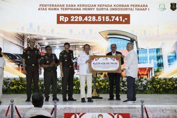 BPA Kejaksaan Salurkan Ganti Rugi Korban KSP Indosurya Tahap I Senilai Rp229,4 Miliar BPA Kejaksaan Salurkan Ganti Rugi Korban KSP Indosurya Tahap I Senilai Rp229,4 Miliar