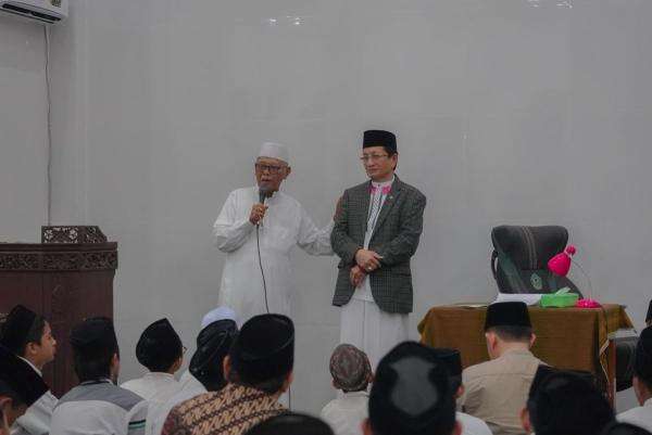 Menag Dorong Santri Kuasai Ilmu dan Bahasa Asing Hadapi Tantangan Global Menag Dorong Santri Kuasai Ilmu dan Bahasa Asing Hadapi Tantangan Global