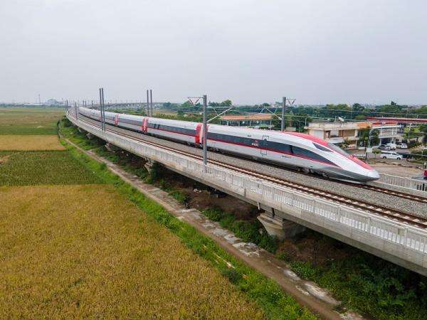 Pengalihan Saham dan Utang Whoosh ke Kemenkeu Jadi Sorotan, Jangan Cuma Pindahkan Beban BUMN ke Negara Pengalihan Saham dan Utang Whoosh ke Kemenkeu Jadi Sorotan, Jangan Cuma Pindahkan Beban BUMN ke Negara