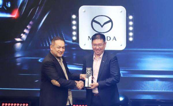 Dipimpin Ricky Thio, Mazda Raih 2 Penghargaan di Indonesia Automotive Awards 2026 Dipimpin Ricky Thio, Mazda Raih 2 Penghargaan di Indonesia Automotive Awards 2026