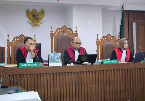Sidang Kasus Legalisir Ijazah Jokowi, Penggugat Sertakan Putusan KIP sebagai Bukti Sidang Kasus Legalisir Ijazah Jokowi, Penggugat Sertakan Putusan KIP sebagai Bukti