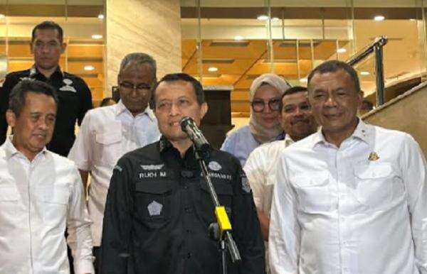 Kejagung Sudah Periksa 24 Saksi dalam Kasus TPPU Eks Jampidsus Febrie Adriansyah Kejagung Sudah Periksa 24 Saksi dalam Kasus TPPU Eks Jampidsus Febrie Adriansyah
