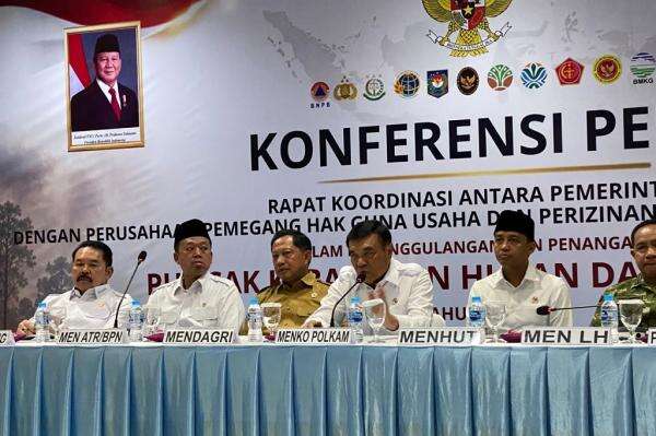 Temukan Pelanggaran Karhutla, Menko Polkam: Sengaja atau Lalai Tetap Diproses Hukum Temukan Pelanggaran Karhutla, Menko Polkam: Sengaja atau Lalai Tetap Diproses Hukum