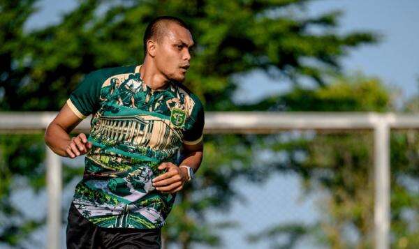 Persebaya Surabaya Beli Banyak Pemain Baru, Begini Respons Rachmat Irianto! Persebaya Surabaya Beli Banyak Pemain Baru, Begini Respons Rachmat Irianto!