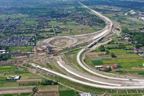 Pembangunan Tol Yogya-Bawen Seksi Ambarawa-Bawen Capai 98,68, Siap Beroperasi Akhir 2026 Pembangunan Tol Yogya-Bawen Seksi Ambarawa-Bawen Capai 98,68, Siap Beroperasi Akhir 2026