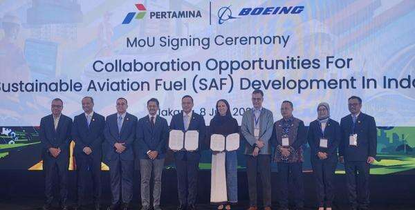 Pertamina-Boeing Sepakati Pengembangan Bahan Bakar Pesawat dengan Minyak Jelantah hingga Limbah Padi Pertamina-Boeing Sepakati Pengembangan Bahan Bakar Pesawat dengan Minyak Jelantah hingga Limbah Padi