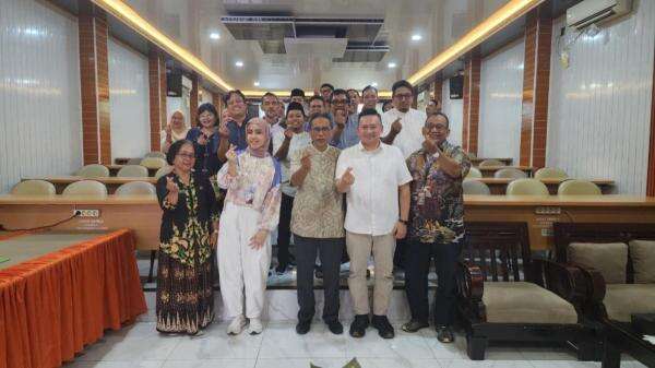 Perkuat Literasi Keuangan Guru, MNC Sekuritas Gelar Edukasi Pasar Modal di SMAN 46 Jakarta Perkuat Literasi Keuangan Guru, MNC Sekuritas Gelar Edukasi Pasar Modal di SMAN 46 Jakarta