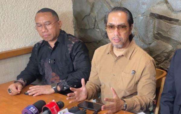 Bantah Telantarkan Fangfang, Vicky Prasetyo Siapkan Biaya Persalinan Rp50 Juta Bantah Telantarkan Fangfang, Vicky Prasetyo Siapkan Biaya Persalinan Rp50 Juta