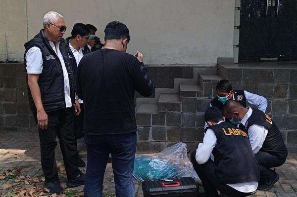 Puslabfor Datangi Klinik Mordent, Olah TKP Kematian Orang Dekat Febrie Adriansyah Puslabfor Datangi Klinik Mordent, Olah TKP Kematian Orang Dekat Febrie Adriansyah