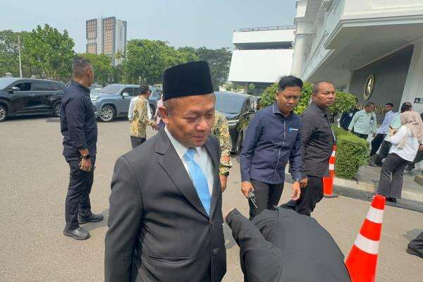 Gantikan Sarmuji, Daniel Muttaqien Jadi Plt Ketua Fraksi Partai Golkar DPR RI Gantikan Sarmuji, Daniel Muttaqien Jadi Plt Ketua Fraksi Partai Golkar DPR RI