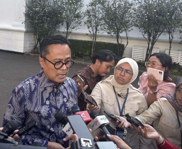 Donny Oskaria Tegaskan Status Manajer Kopdes Bukan Pegawai BUMN Donny Oskaria Tegaskan Status Manajer Kopdes Bukan Pegawai BUMN