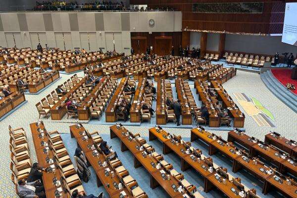 DPR Setujui 9 Anggota KPI 2026-2029, Ini Daftarnya DPR Setujui 9 Anggota KPI 2026-2029, Ini Daftarnya