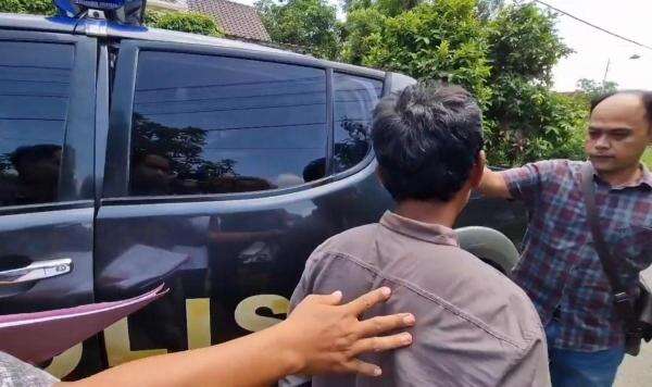 Warga Ponorogo Ditangkap Polisi Usai Tembak Siswa SMP Gegara Kolam Lele Warga Ponorogo Ditangkap Polisi Usai Tembak Siswa SMP Gegara Kolam Lele