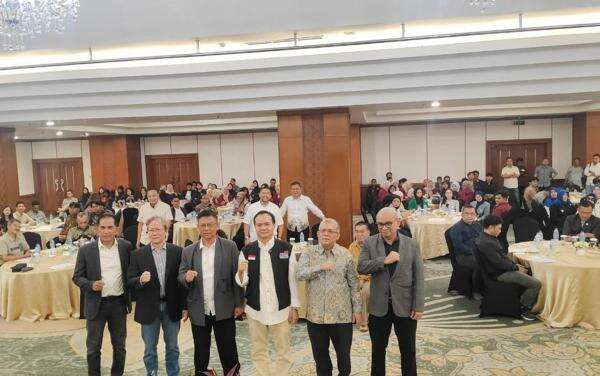 Di Seminar JARI, Para Pakar Kritisi Konstitusi untuk Kemajuan Bangsa Di Seminar JARI, Para Pakar Kritisi Konstitusi untuk Kemajuan Bangsa