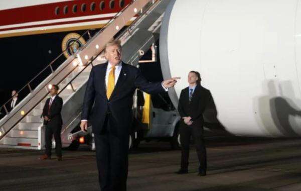 Dievakuasi dari Pesawat Air Force One, Trump: Saya Nurut Dinas Rahasia Dievakuasi dari Pesawat Air Force One, Trump: Saya Nurut Dinas Rahasia