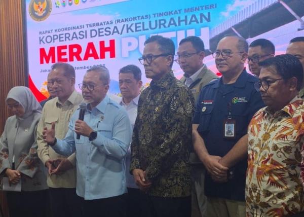 Gaji Manajer Kopdes Tembus Rp8,3 Juta per Bulan, Zulhas: Tanggung Jawabnya Berat Gaji Manajer Kopdes Tembus Rp8,3 Juta per Bulan, Zulhas: Tanggung Jawabnya Berat
