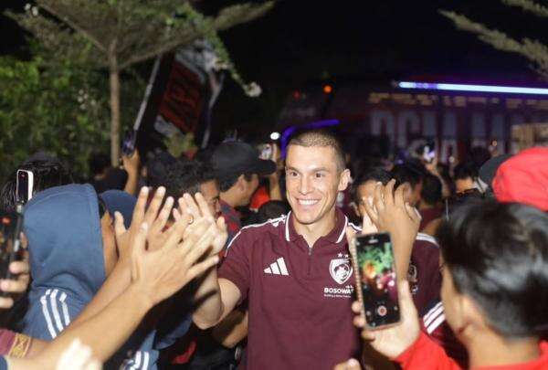 PSM Makassar Janji Bakal Selesaikan Masalah Sanksi FIFA Sebelum Lawan Persib Bandung PSM Makassar Janji Bakal Selesaikan Masalah Sanksi FIFA Sebelum Lawan Persib Bandung