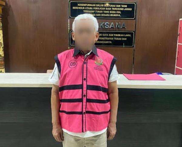 Kejagung Tangkap Tersangka Kelima Kasus Korupsi Nikel, Langsung Ditahan! Kejagung Tangkap Tersangka Kelima Kasus Korupsi Nikel, Langsung Ditahan!