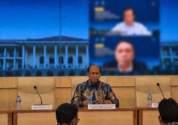 Profil dan Jejak Karier Suroso Isnandar yang Jadi Dirut PLN Profil dan Jejak Karier Suroso Isnandar yang Jadi Dirut PLN