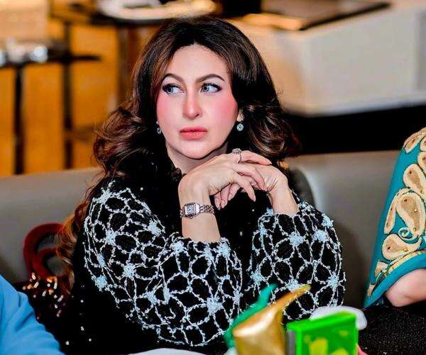 Mantan Asisten Diana Pungky Dipolisikan Usai Bekerja Selama 33 Tahun, Apa Alasannya? Mantan Asisten Diana Pungky Dipolisikan Usai Bekerja Selama 33 Tahun, Apa Alasannya?