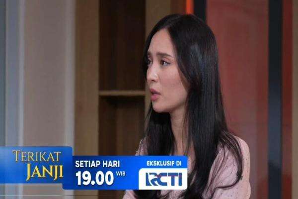 Sinopsis Sinetron 'Terikat Janji' Eps 189: Davina Setia Menunggu Sena di Rumah Sakit, Akankah Doanya Segera Terjawab? Sinopsis Sinetron 'Terikat Janji' Eps 189: Davina Setia Menunggu Sena di Rumah Sakit, Akankah Doanya Segera Terjawab?