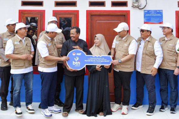 BTN (BBTN) Perbaiki 20 Rumah Tak Layak Huni Bagi Keluarga Prasejahtera BTN (BBTN) Perbaiki 20 Rumah Tak Layak Huni Bagi Keluarga Prasejahtera