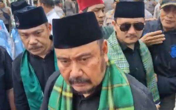 FBR Geruduk Kantor OT Group di Jakbar Buntut Hafalan Al-Quran Berhadiah Miras FBR Geruduk Kantor OT Group di Jakbar Buntut Hafalan Al-Quran Berhadiah Miras