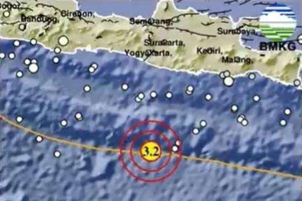 Gempa Hari Ini Magnitudo 3,2 Guncang Selatan Pacitan Jatim Gempa Hari Ini Magnitudo 3,2 Guncang Selatan Pacitan Jatim