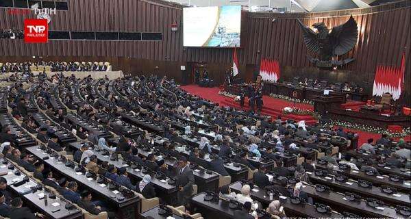 DPR Sepakati RUU Pusat Finansial Internasional Dibawa ke Paripurna DPR Sepakati RUU Pusat Finansial Internasional Dibawa ke Paripurna